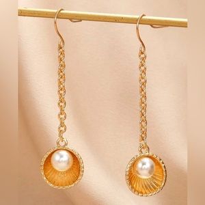 “Pearl in Golden Clam Shell” Oyster Scallop Mermaid Ocean Beach Cup Chain Dangle